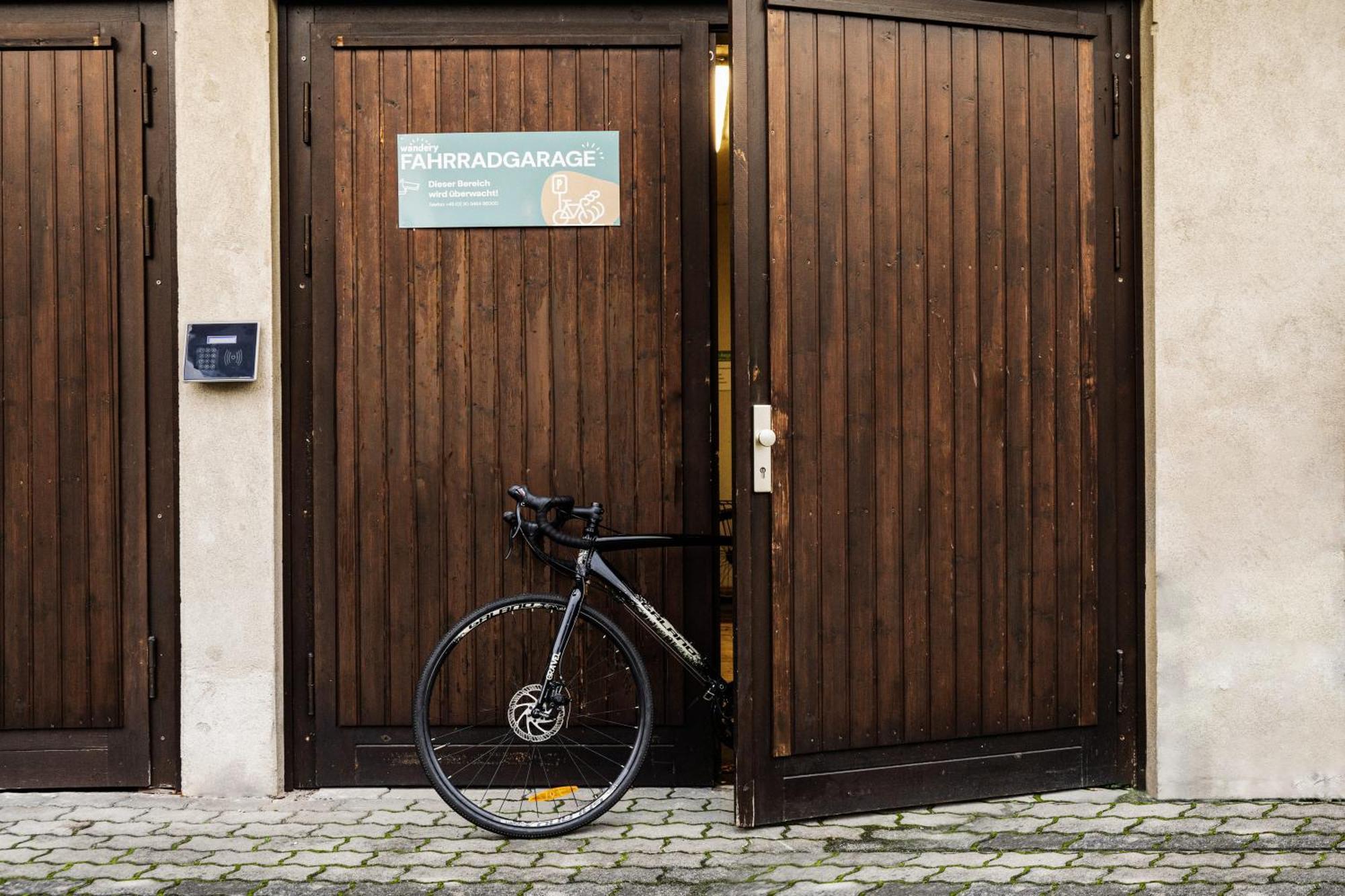 Wandery Hostel Dessau Exterior photo